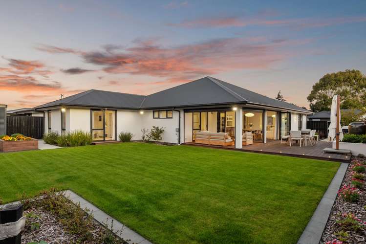 12 Verdeco Boulevard Lincoln_21