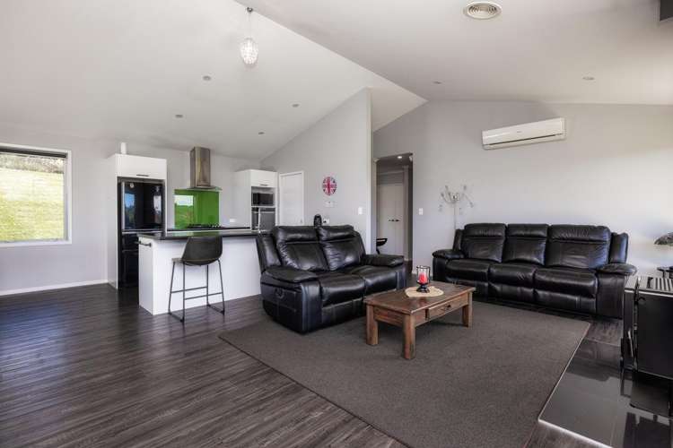 65 Hereford Road Oropi_12