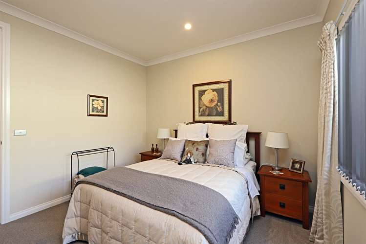 23 Hunter Drive Awatoto_19