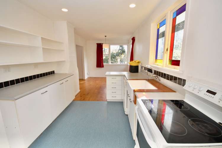 64 Selwyn Cres Forrest Hill_6