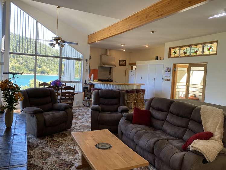 3126 Archers Road Tennyson Inlet_6