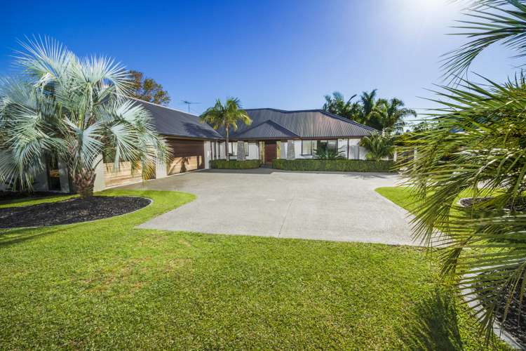 8 Oscar Road Greenhithe_36