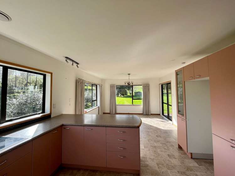 10 Wairere Road Waitakere_6