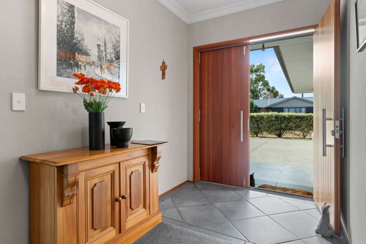 5 Ivondale Grove Solway_5