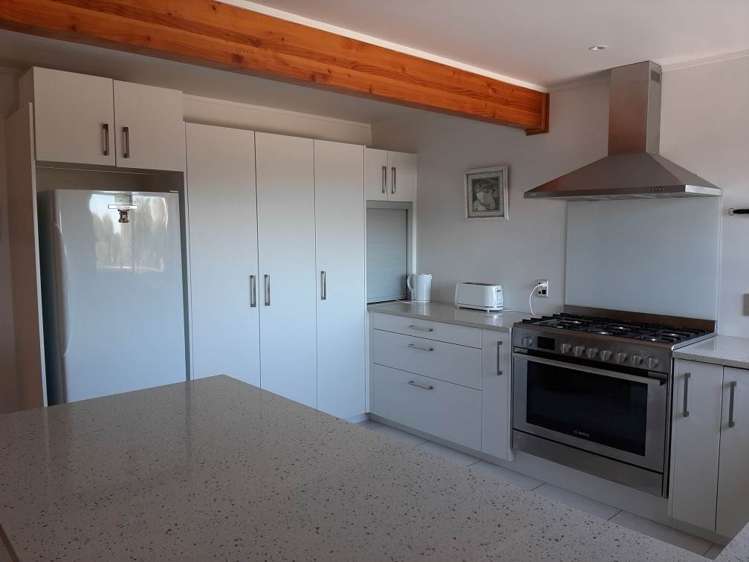 157 Whangaparaoa Road Red Beach_14
