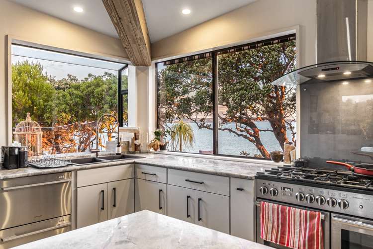 62 Kennedy Point Road Surfdale_10