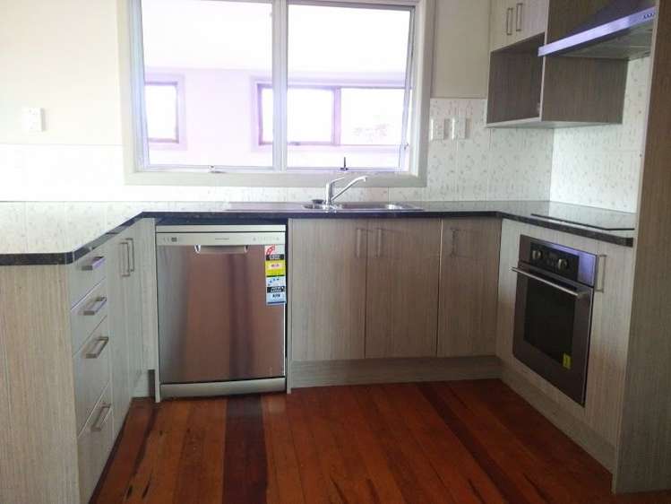 99 Vodanovich Road Te Atatu South_12