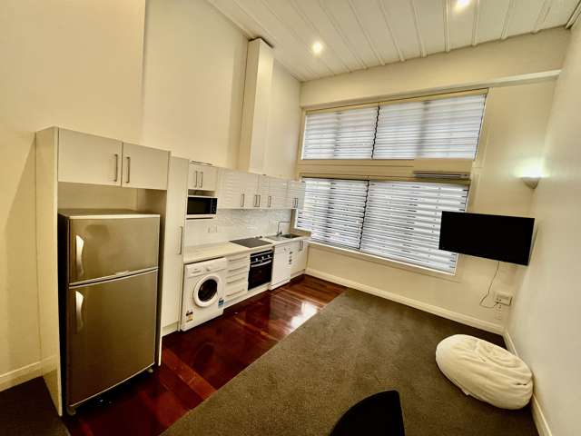 2/231 Victoria Street Hamilton Central_1