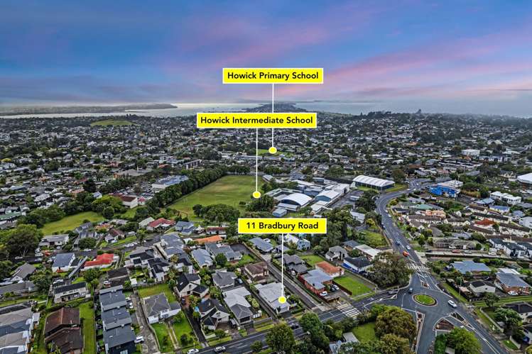 11 Bradbury Road Botany Downs_25