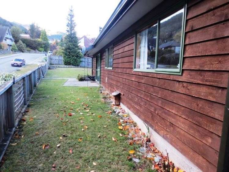 17 Williams Street Fernhill/Sunshine Bay_11