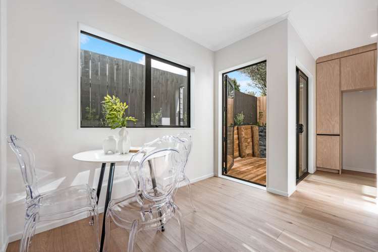 8C & 8D Minaret Drive Bucklands Beach_17
