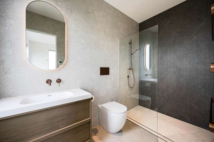2/520 Beach Road Murrays Bay_27