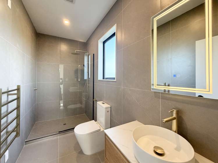 67 Huanui Drive Orewa_10