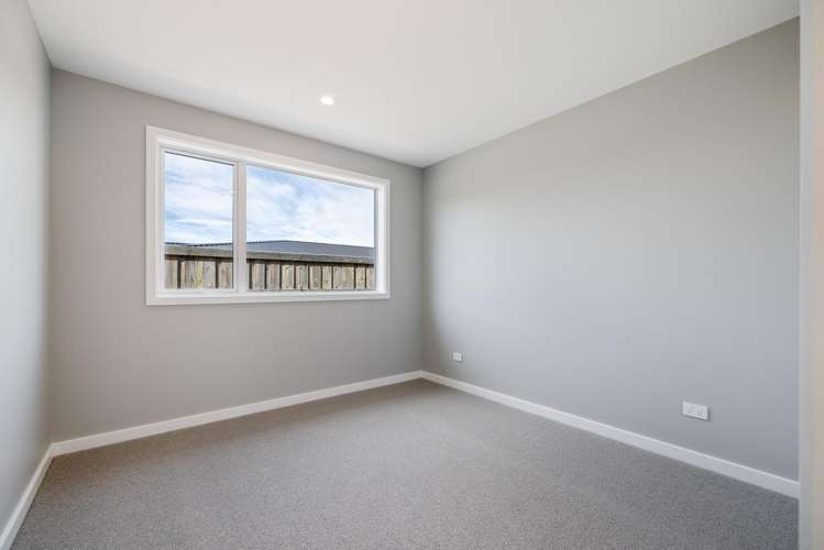 27 Plover Avenue Amberley_12