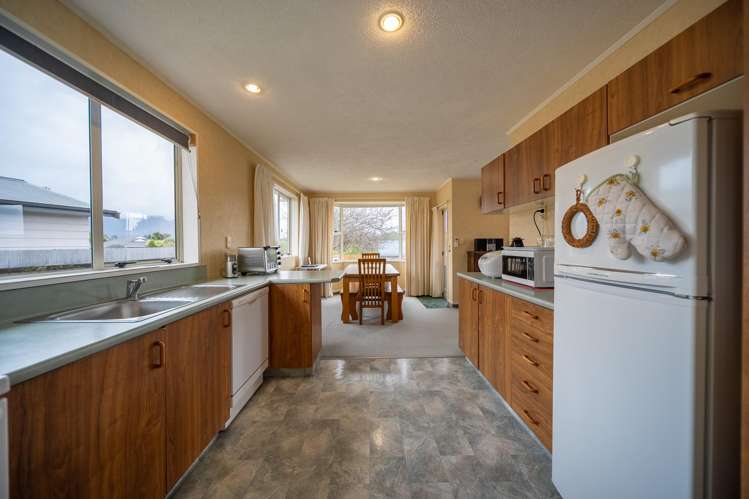 16 Govan Drive Te Anau_8