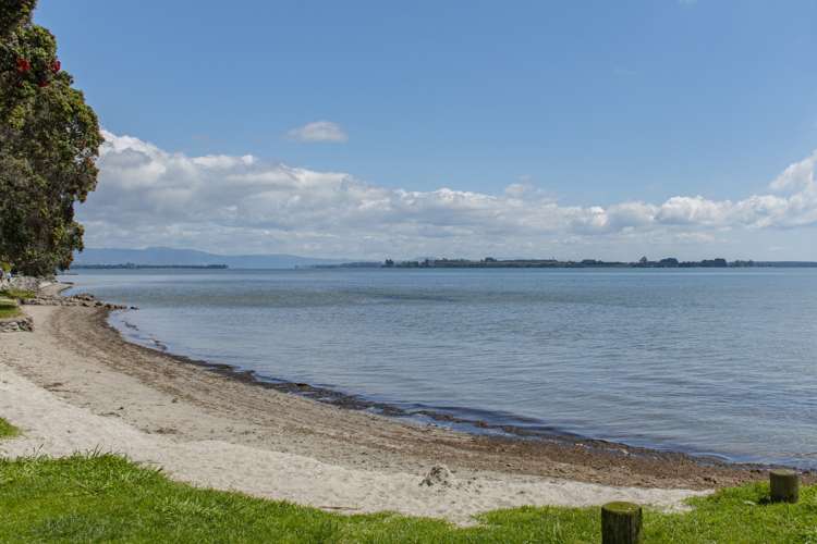 2 Chevron Drive Bellevue_17