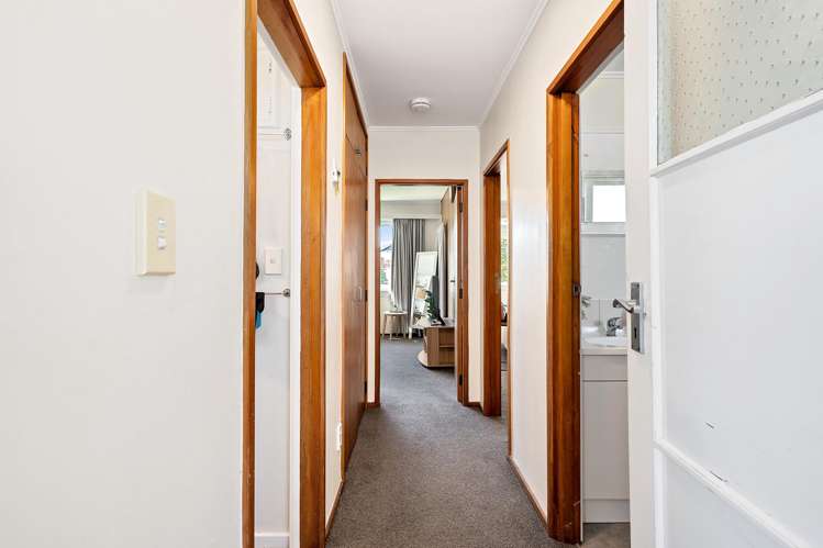 2/18 Agra Crescent Khandallah_8