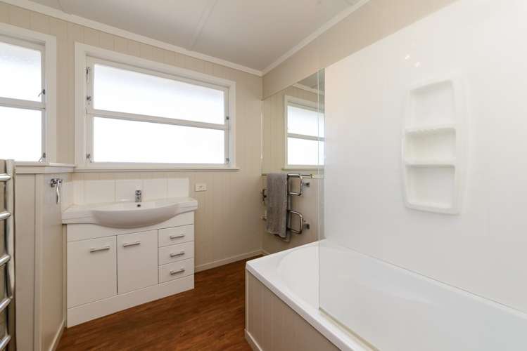 5 Wadsworth Crescent Redwoodtown_10