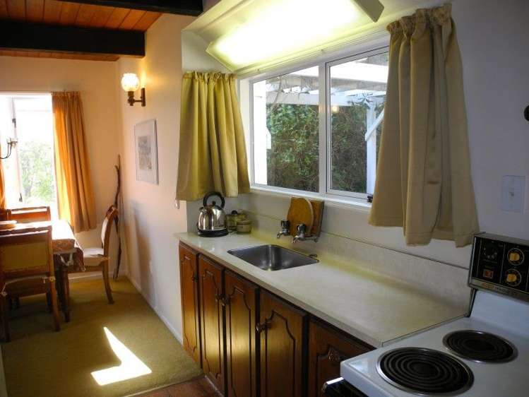 33 Penlington Place Akaroa_12