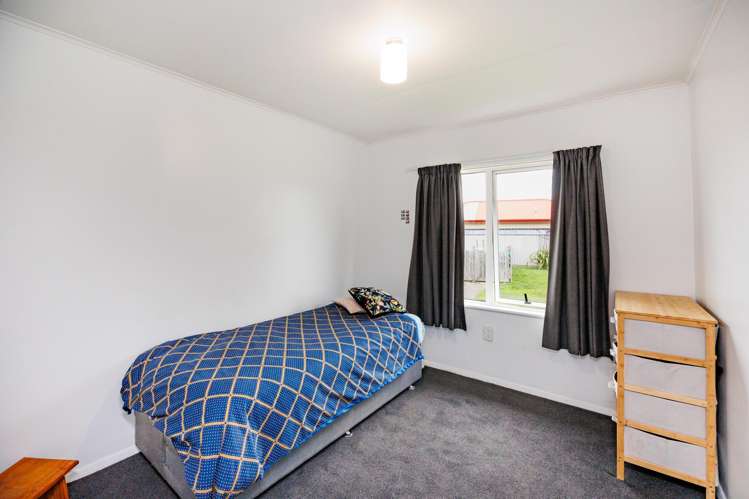 2 Montgomery Street Feilding_9