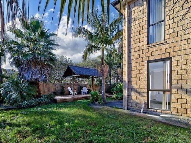 14 South Kensington Way 11401_1