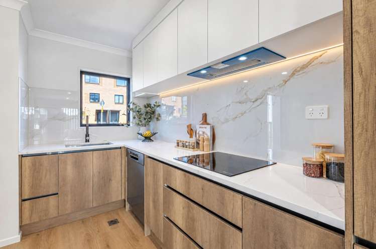 2/92 Freeland Avenue Mount Roskill_5