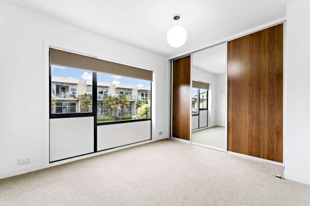 86 Norwood Drive Flat Bush_3