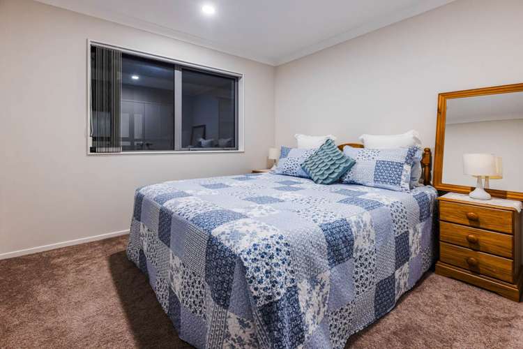 14 Lime Hill Rise Flat Bush_22