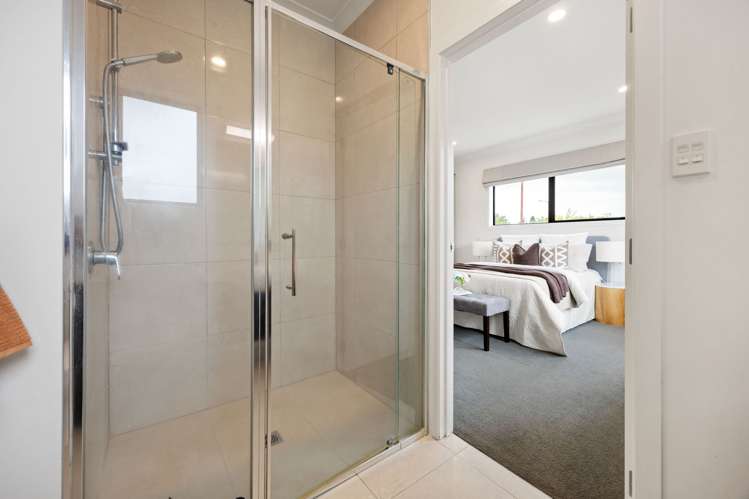 12 Stan Heather Drive Glenview_16