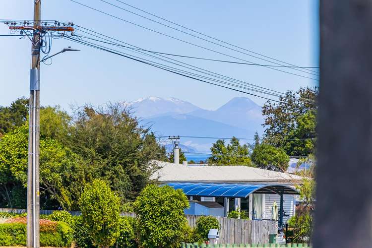 22B Hinekura Avenue Taupo_24