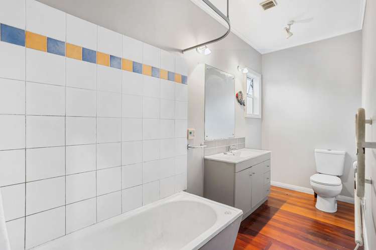 13 Wicklow Road Narrow Neck_6