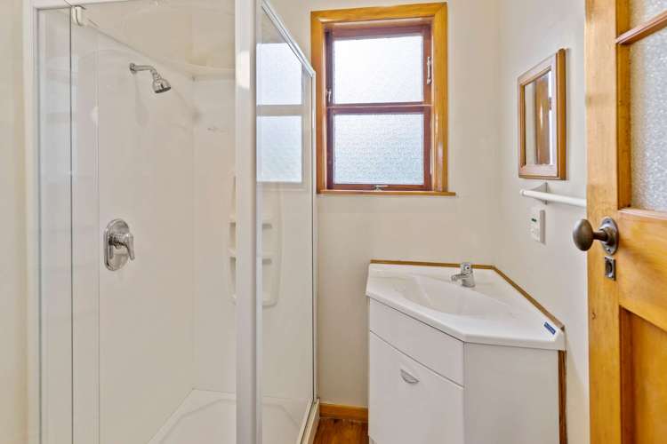 23 Savage Crescent West End_10