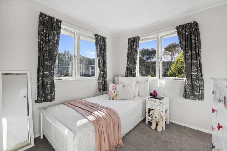 2 Seine Road Forrest Hill_12