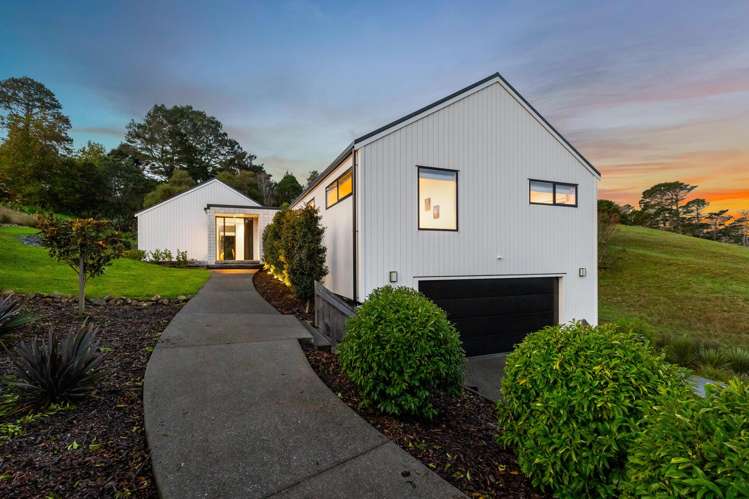8 Collings Drive Lucas Heights_14