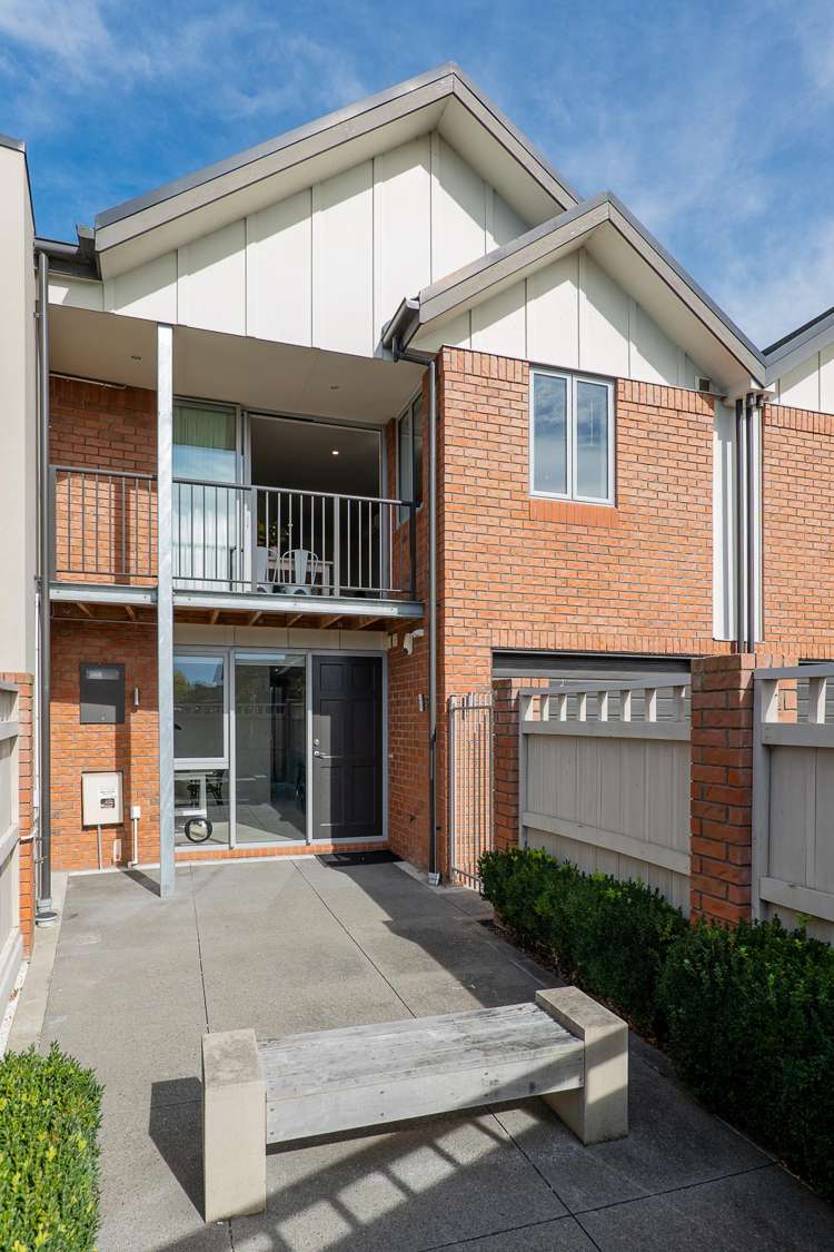 18 Henley Green Northwood_20