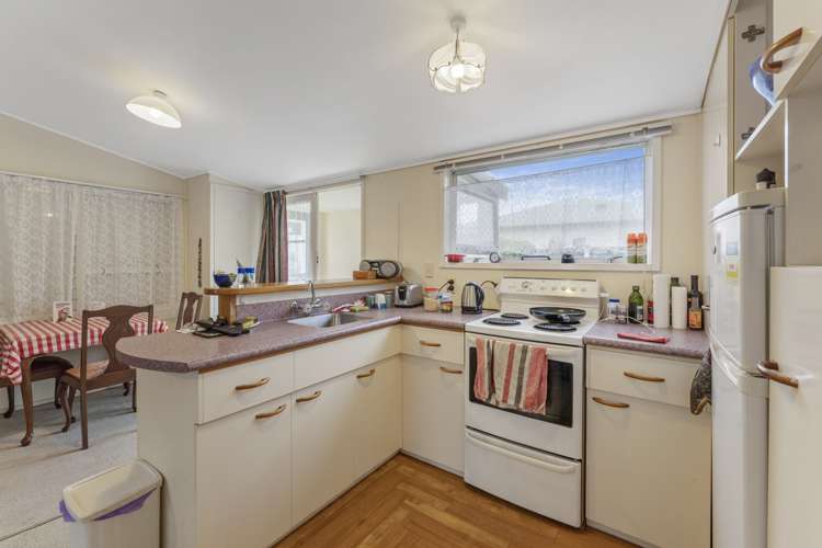 3 Tasman Road Otaki Beach_15