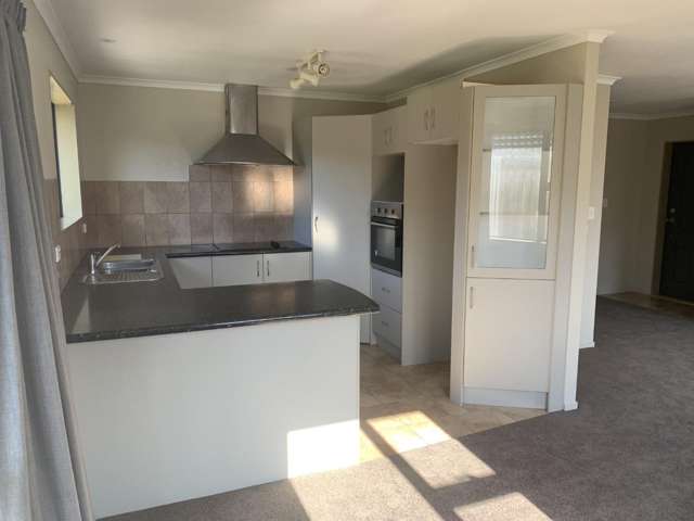 100 Barrington Drive Huntington_3