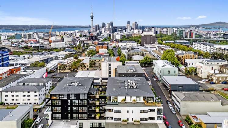 603/13 Dundonald Street Eden Terrace_8