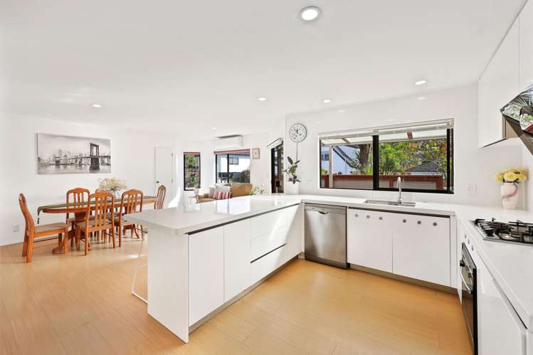 2/57 Howe Street Howick_9