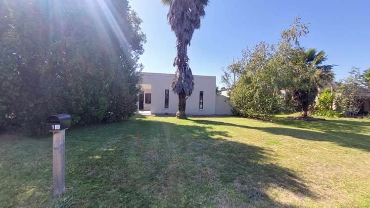 1 Lisa Place Brookfield_11