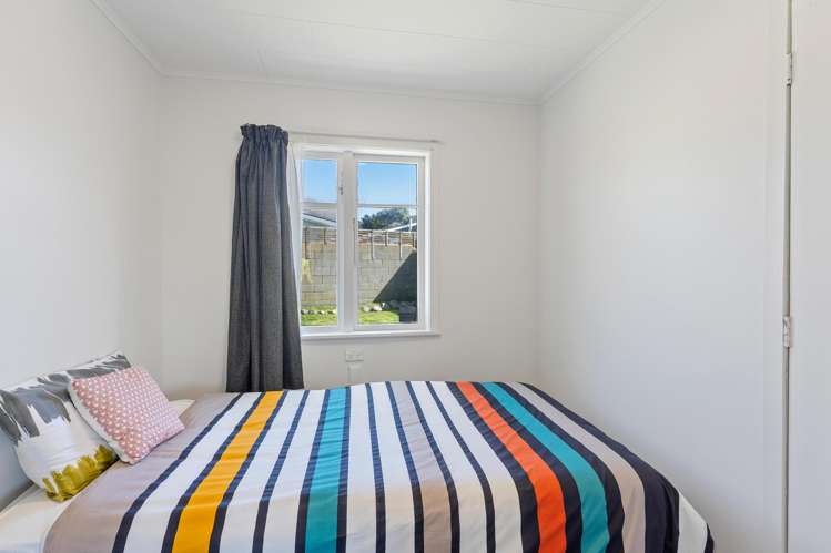 4 Colenso Place Otaki Beach_11