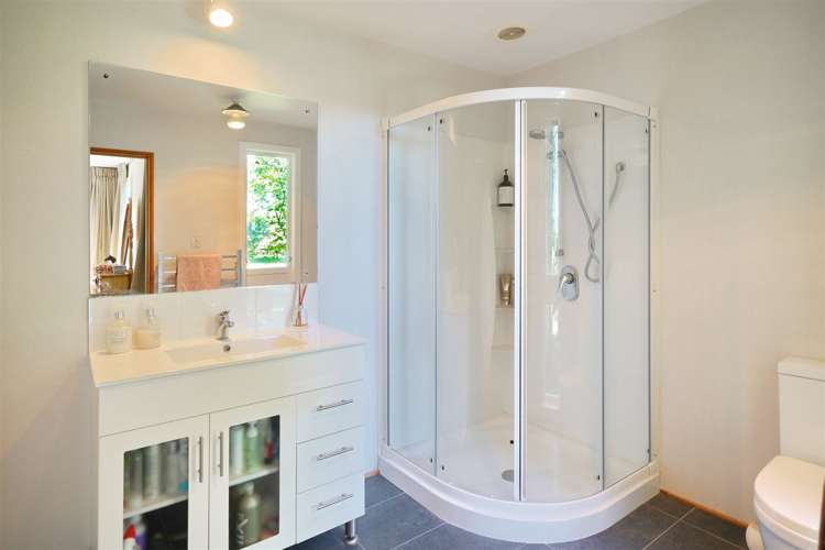 4 Logans Road Swannanoa_15