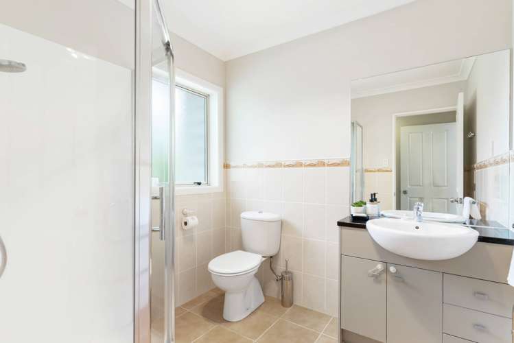 30 Erne Crescent East Tamaki_14