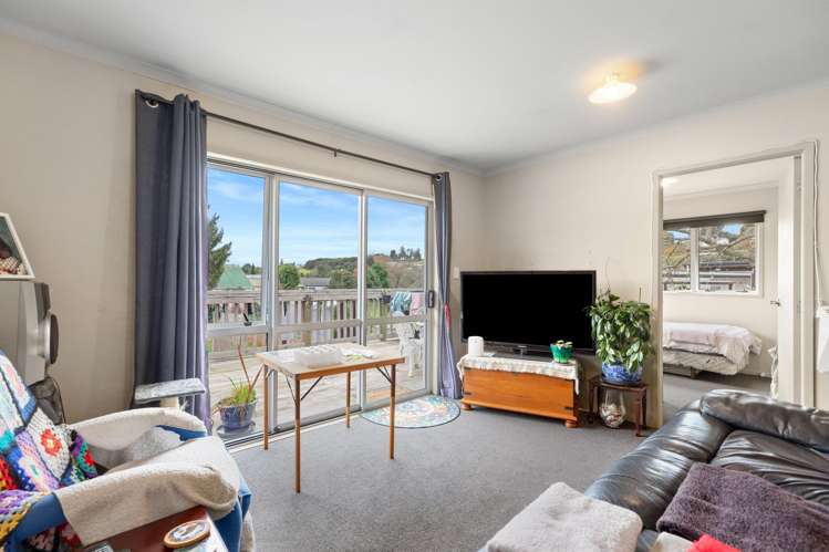 23 Dunrobbin Place_3