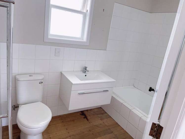 12 Vodanovich Road Te Atatu South_6