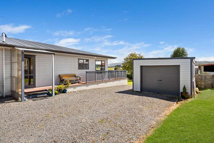 8 Macandrew Street Owaka_5