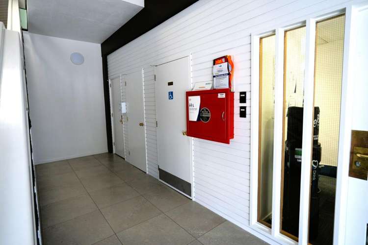 3/25 Churchill Street City Centre_5