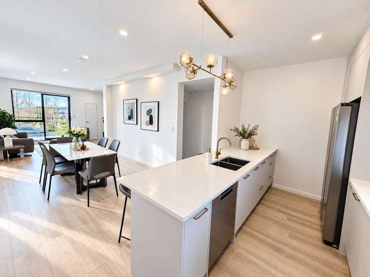 31 Flat Bush School Road Flat Bush_13