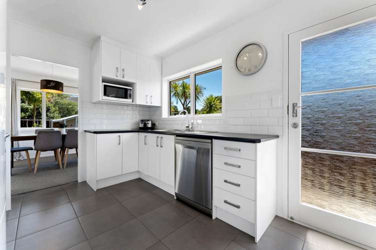 35 Nui Mana Place Te Atatu South_8