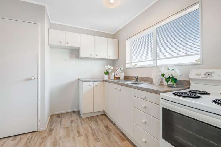 130M Lakeside Drive Orewa_14